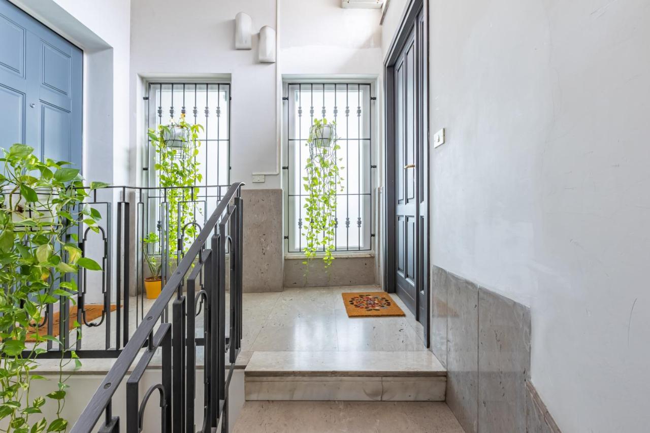The Roof Apartment - Citycenter - By Host4U Pavia Exteriér fotografie